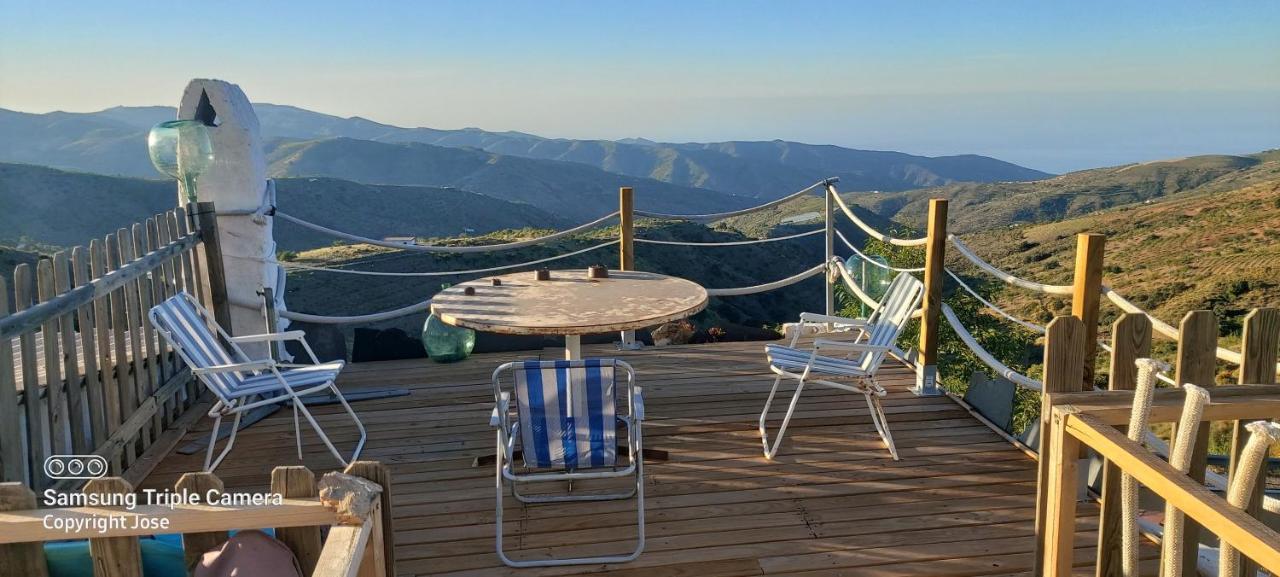 Cortijo Saucillo Apartment Albondon